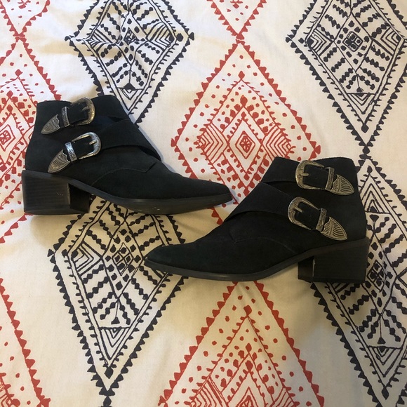 Urban Outfitters Suede Booties - Picture 1 of 4